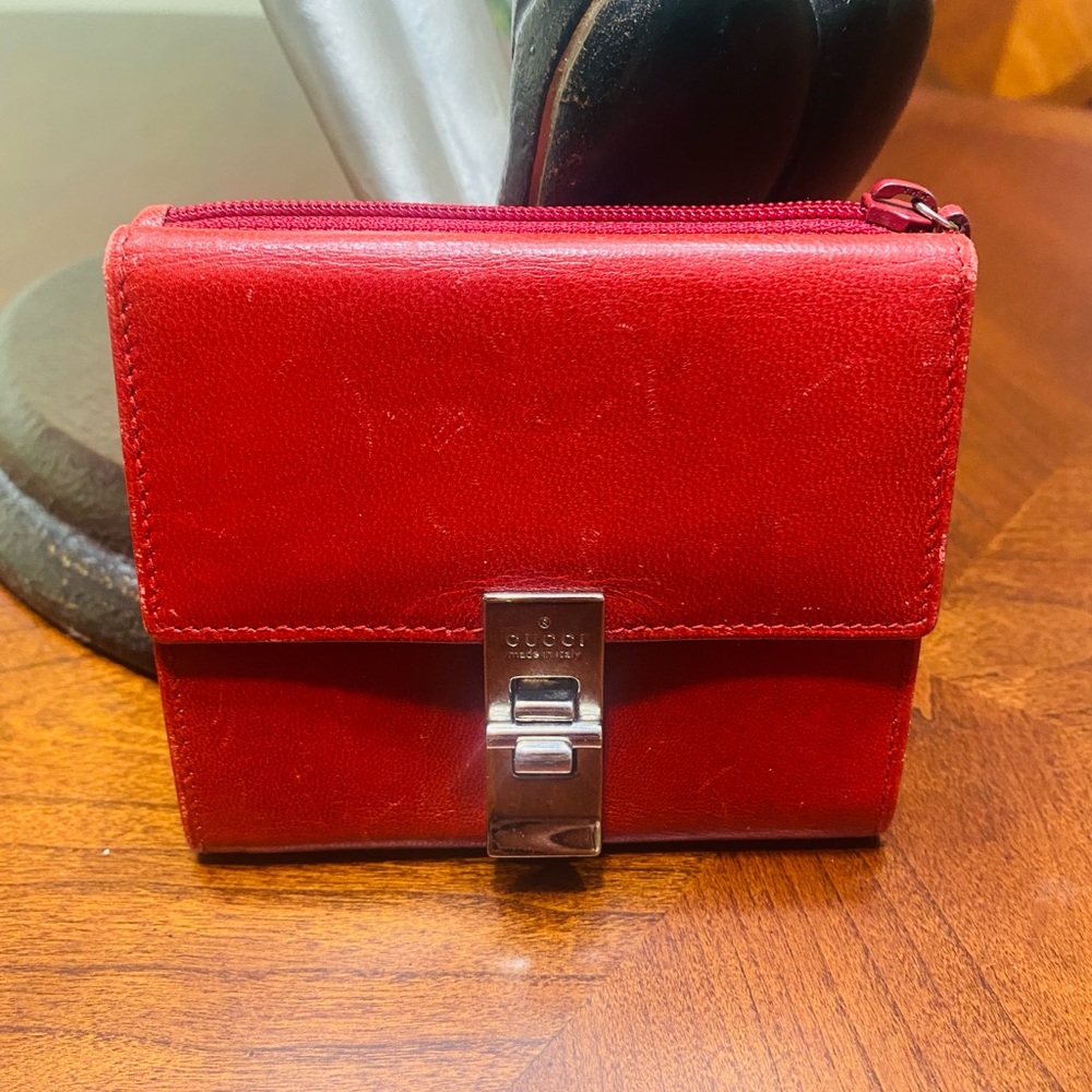 Gucci Wallet with Silver Clasp